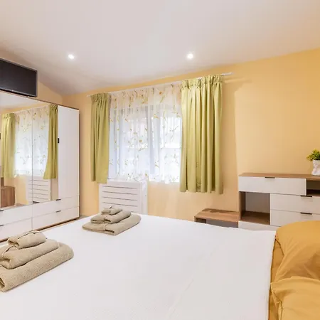 Apartment бонев *