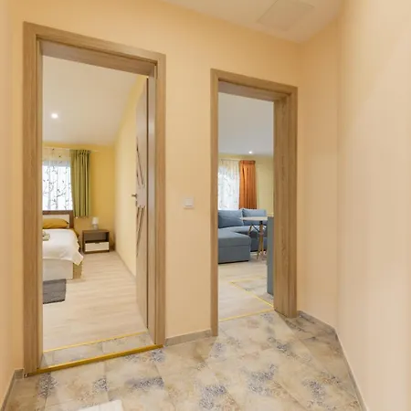 бонев Apartment *